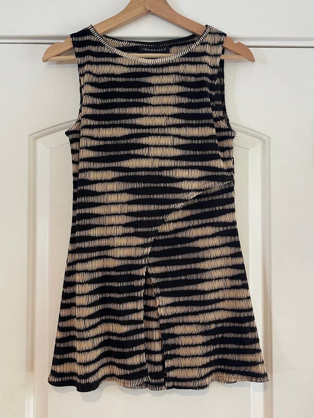 Vintage Connected Apparel Crepey Split Hem Top - XS/S